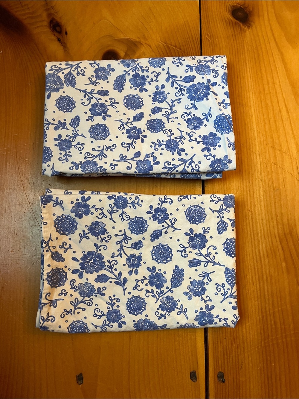 Set/2 GARNET HILL *Standard* Blue Floral 100% Cotton Pillowcases Flower